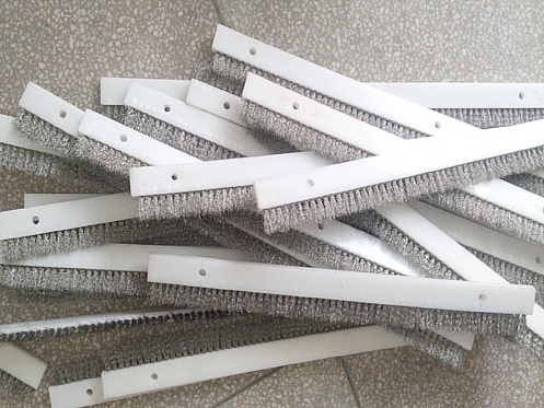 過(guò)濾器濾網(wǎng)清理鋼絲刷